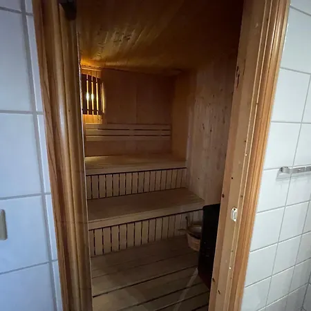 Apartment Comfort, Sauna & Great Location! *