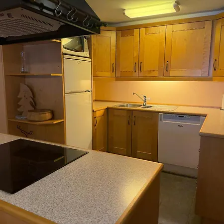 Comfort, Sauna & Great Location! *